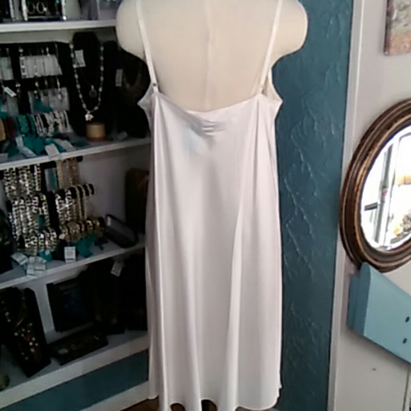 Pre-owned Cabernet Off White Sleep Dress - Picture 3 of 7